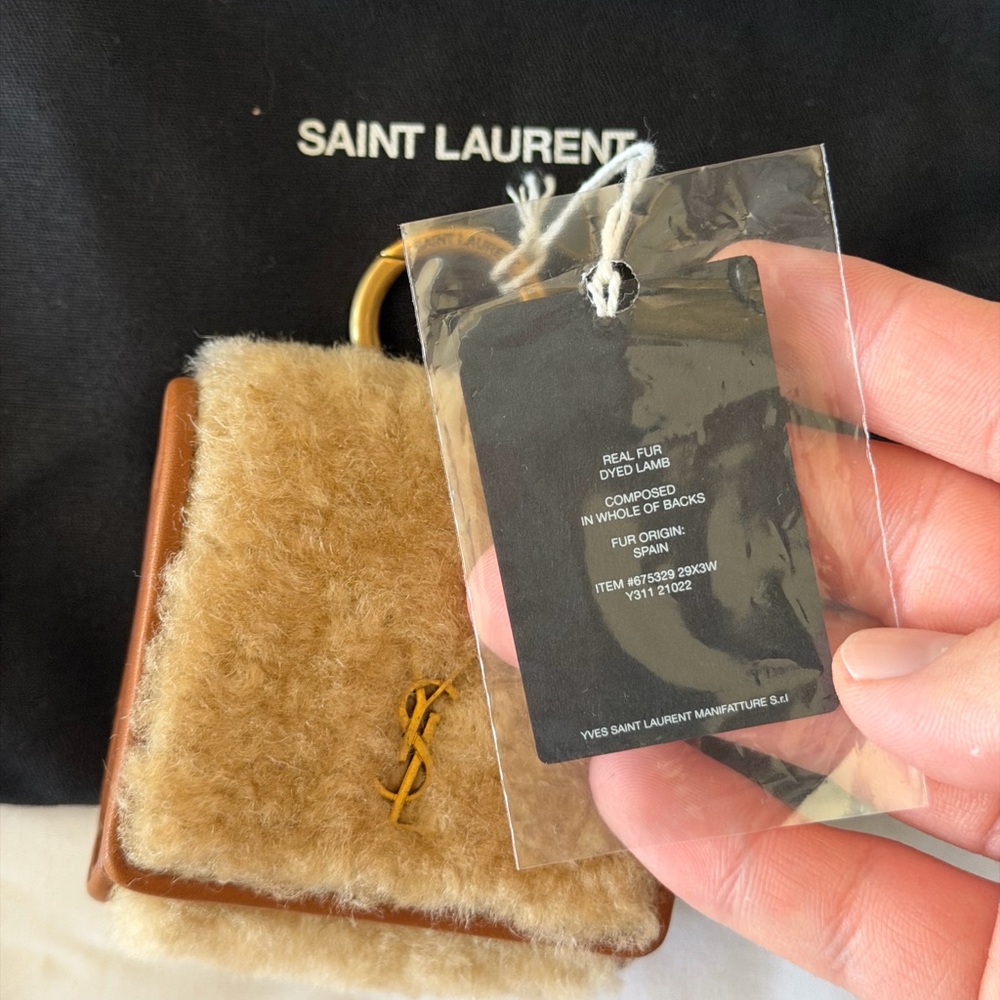 Saint Laurent AirPods Pro shearling case - Picture 2 of 5